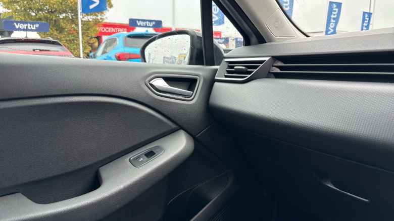 Renault Clio 1.0 TCe 90 Evolution 5dr Petrol Hatchback